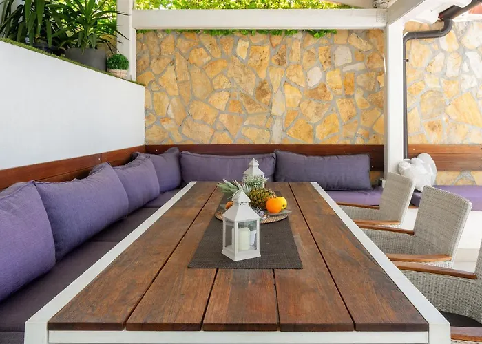 Amos With Private Pool 赫瓦尔