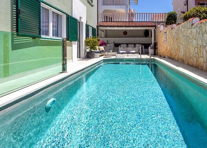 公寓 Amos With Private Pool *