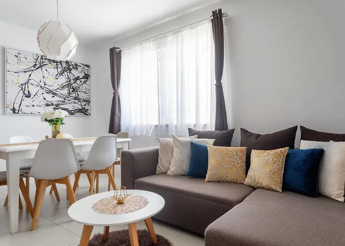 公寓 Amos With Private Pool *